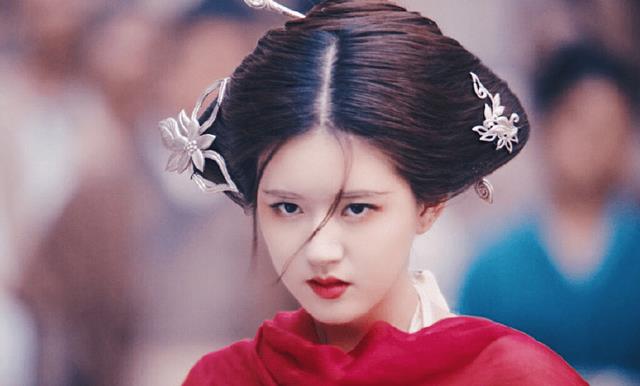 赵露思|鬼马少女赵露思，是如何从小网红逆袭成流量明星的呢？