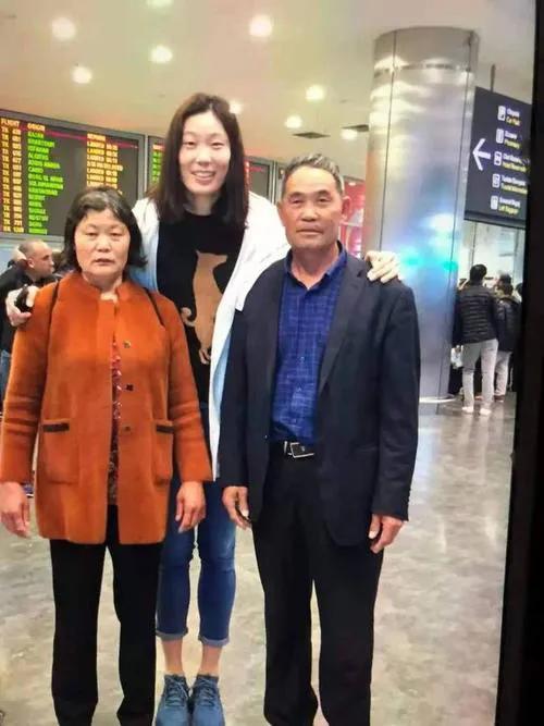 朱婷|朱婷的父亲朱安亮：6个儿女最对不起朱婷，如今最操心她的婚事！