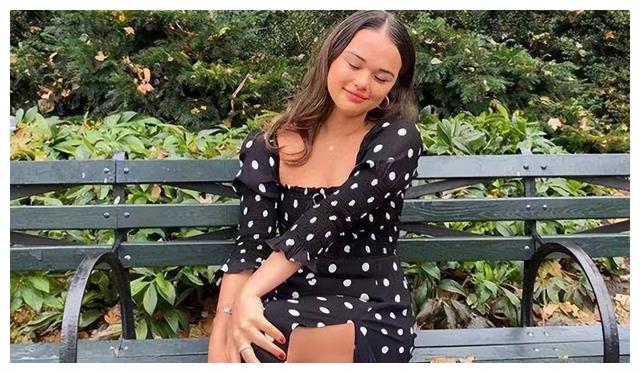 邓文迪|邓文迪默克多21岁大女儿恋爱了！顶级白富美大方晒照秀恩爱引关注