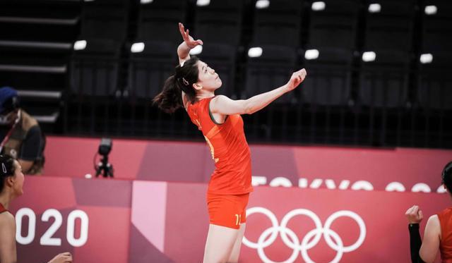 纳什|郎平时期4位替补将上位，女排场上大脑或易主，王梦洁恐被取代