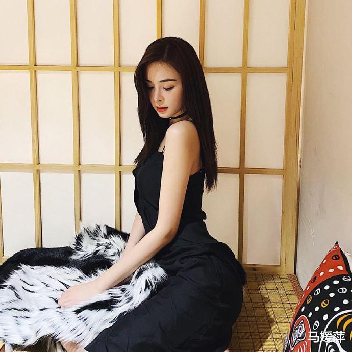 张颖颖|张颖颖与年长男子亲密照流出,躺怀里主动献吻,大量床照也被曝光