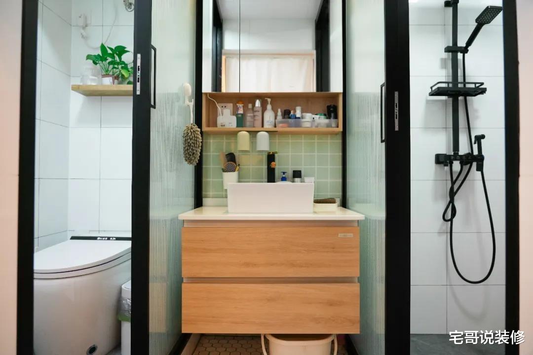 广州32岁小姐姐45㎡的家,虽满是杂物,却被打理得井井有条,羡慕