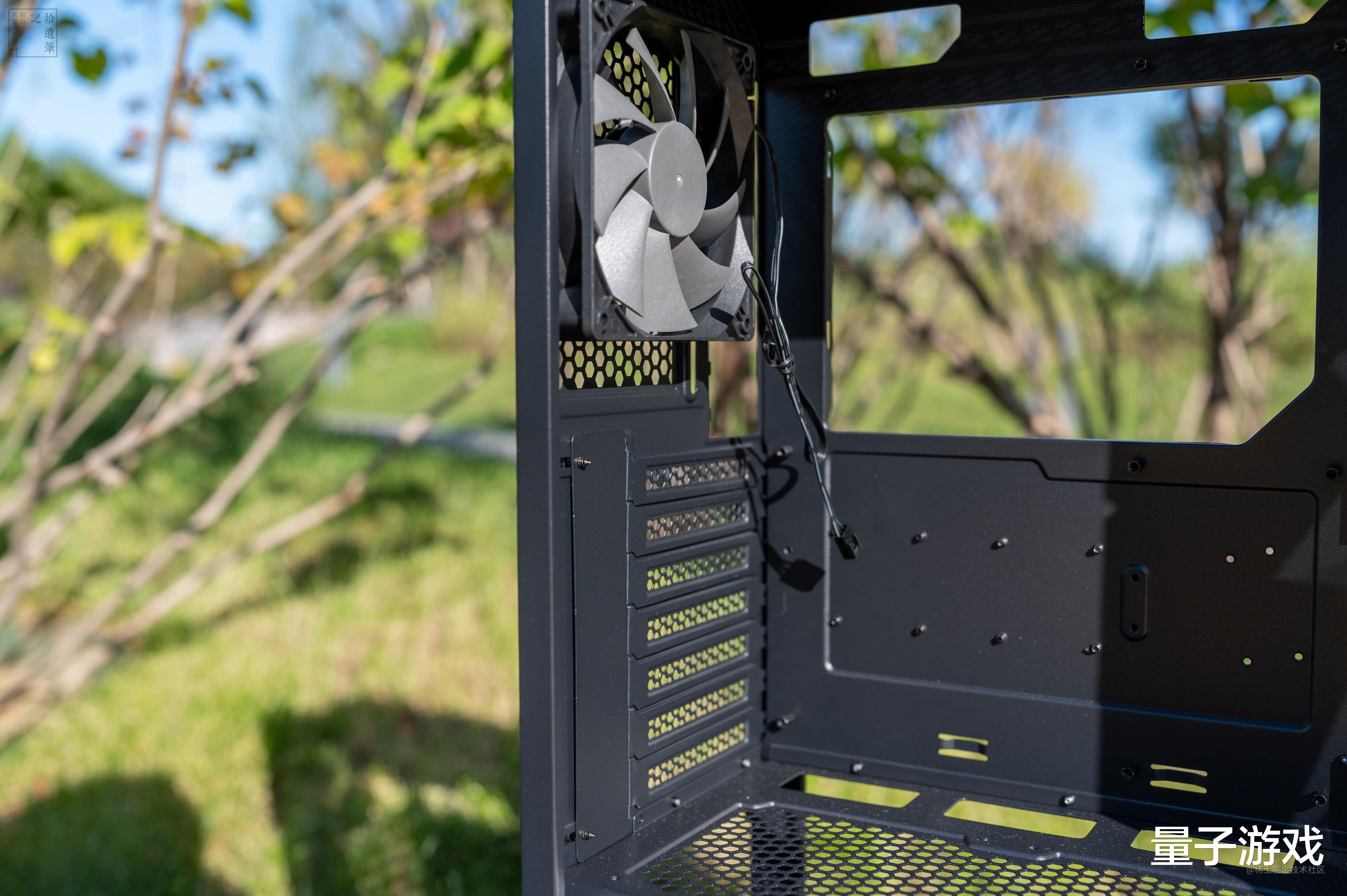 机箱|扩展充裕散热稳定的机箱，更能充分发挥主机性能