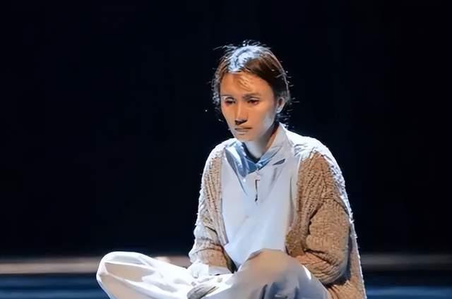 袁泉|袁泉用她的态度告诉世人，不争不抢，我也是赢家