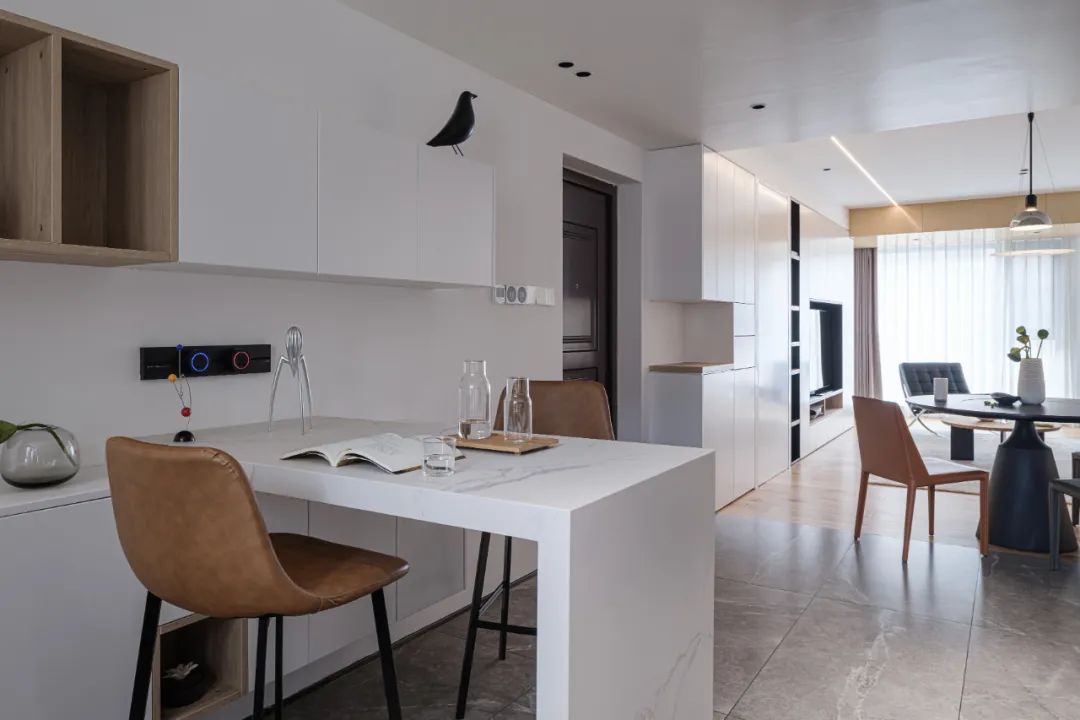 138㎡原木风，岛台、游戏室、衣帽间回归自然，打开自由生活的开关！