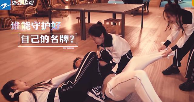 张碧晨|被agelababy带偏,张碧晨:我确实不聪明,该吃点东西补补脑