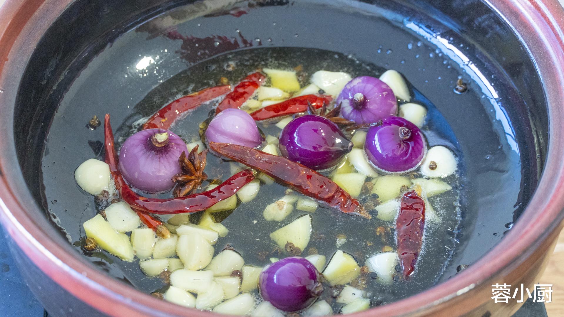 秋日进补要忌嘴,小心伤脾胃!提醒:少吃姜和桂圆,多吃6样才对