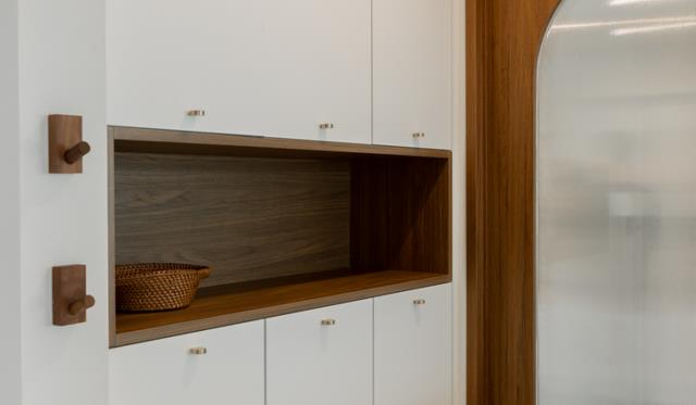 小户型的房子不如直接“去客厅化”,不要沙发、不装电视,省空间