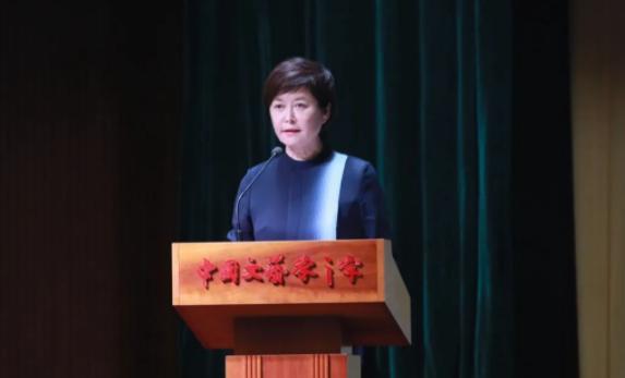 敬一丹|敬一丹：退而不休，卸任最后一个领导职务刚过4天又继续主持节目