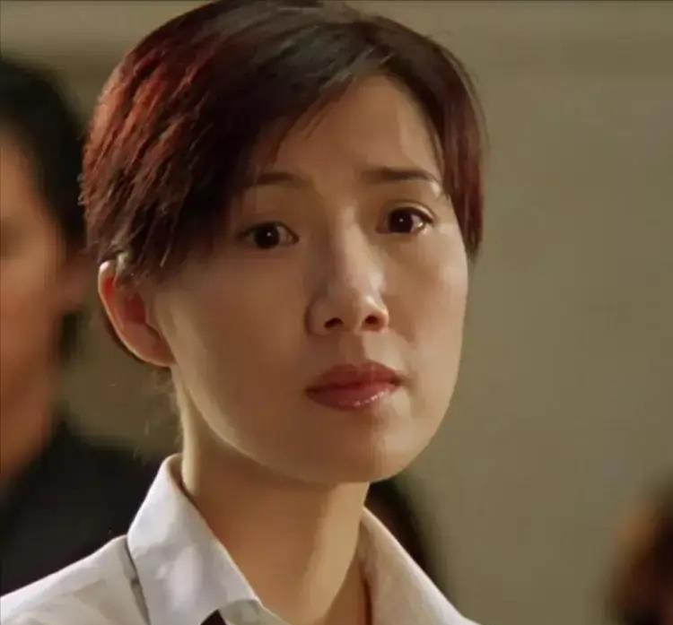 王晶|关秀媚:前与王晶纠缠8年无果,后和小7岁男友同居18年未领证