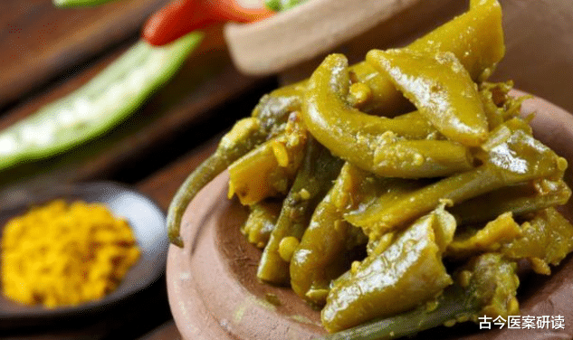 血糖|肝纤维化“刚萌芽”时，身体隐约有5个反常，别硬撑到“肝硬化”