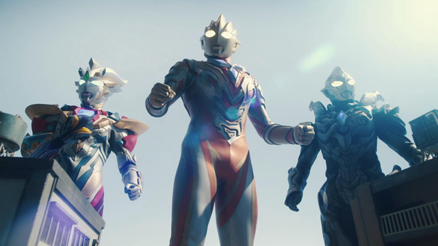 紅眼|特利迦劇場版：黑扳機全程放水，兩強化圣鑰成為擺設