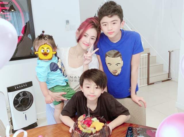 刘銮雄|4位未婚生子的女星,打死也不说孩子父亲是谁,最长保密25年了