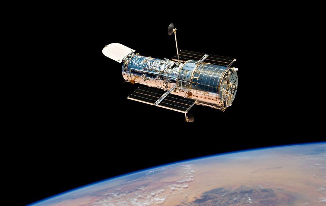 既然宇宙充满天体,哈勃望远镜观测遥远宇宙会被阻挡吗?