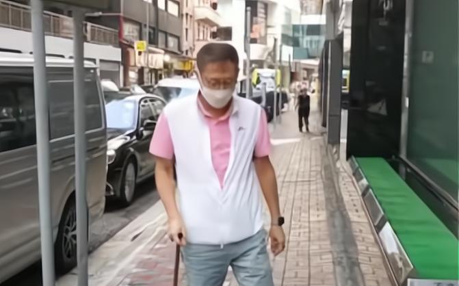 许晋亨|闲人许晋亨:父亲怕其败光家产,420亿遗产存银行,每月只发200万