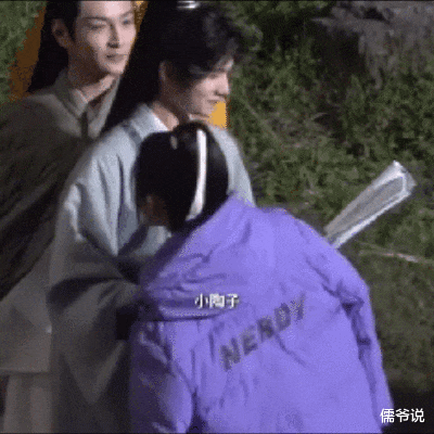 杨洋|是炒作还是真恋爱?继之前多样同款后,杨洋赵露思被扒戴同款对戒