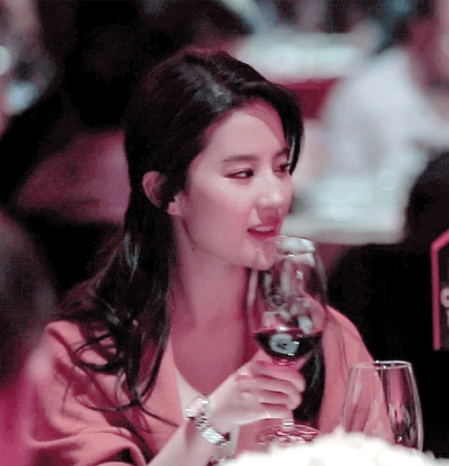 刘亦菲|刘亦菲,登上热搜!