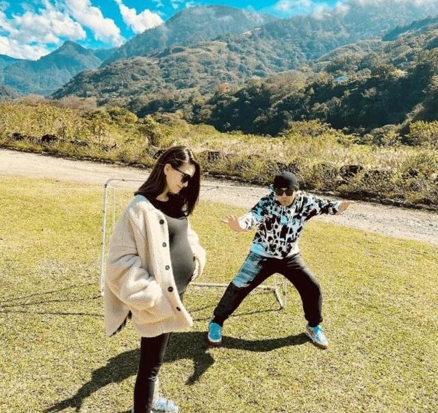 昆凌|预产期将至,有媒体爆出,昆凌当初怀第三胎是个意外