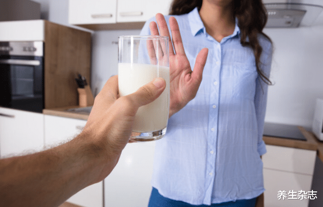 牛奶|胃的“保护伞”已公布，不是南瓜牛奶，医生：你若爱吃，胃会感谢你
