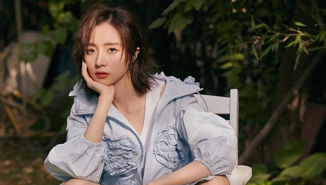 刘亦菲|刘亦菲李现新剧路透，神仙姐姐身材引争议，网友：背影一点也不仙