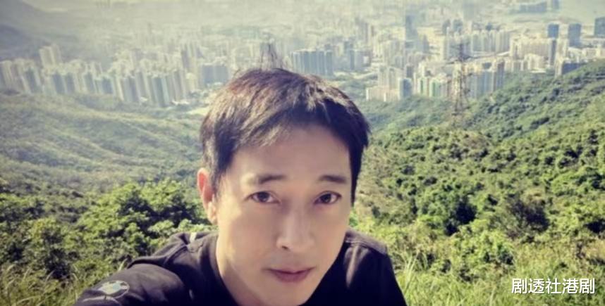 吕颂贤|帅气不减当年!56岁香港知名男星近况曝光,坚持吃素20年状态极佳