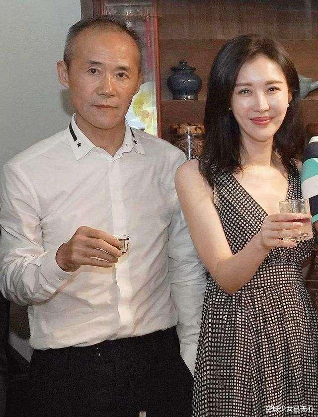 王健林|商界大佬夫妻颜值对比，王石老婆不输杨幂，曹德旺一生只爱一人