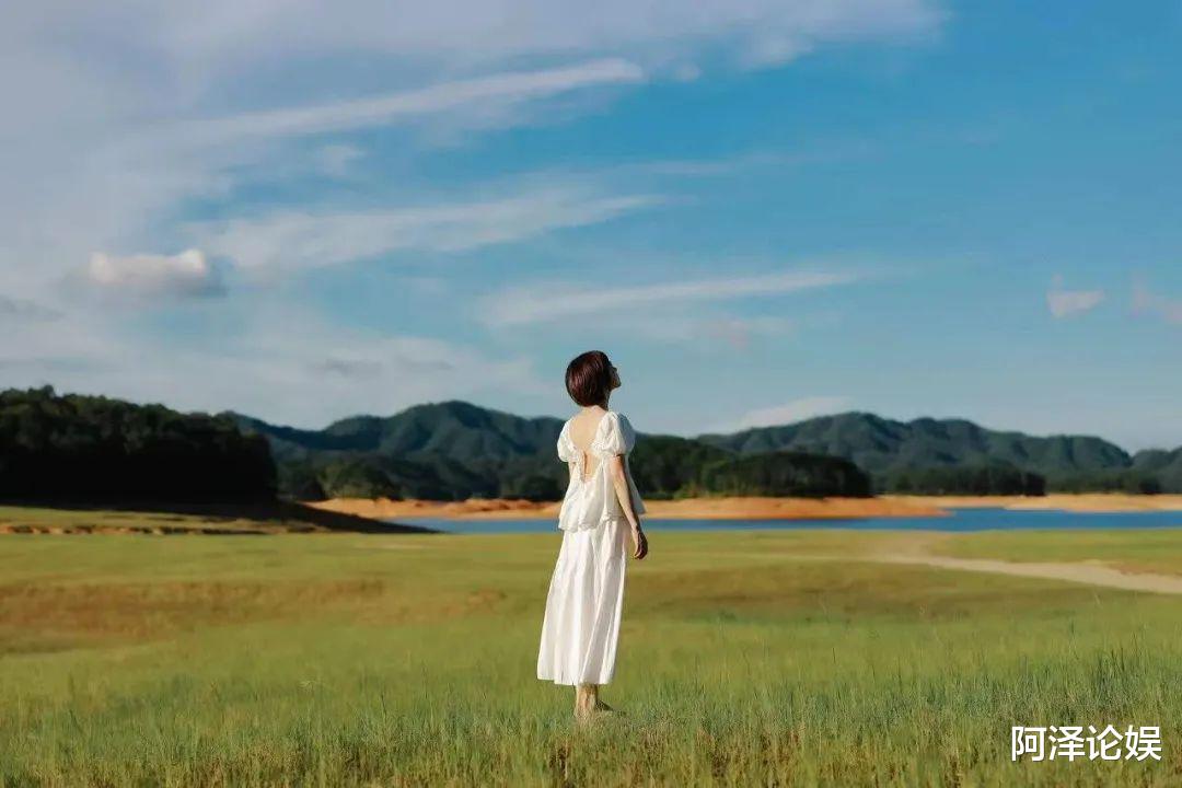 旧爱|离婚2个月，Angelababy震惊全网：离开黄晓明，她终于不装了！