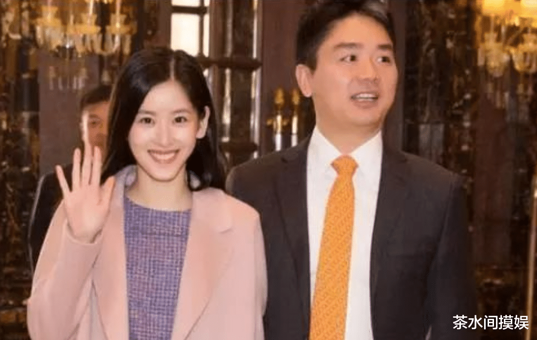 校花|娱乐圈红过的校花遍地跑,有人离婚,有人变笑话,混出头的没几个