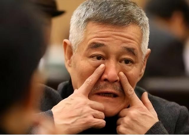 张元英|赵本山黑脸巡视儿子公司!生意冷清亏损严重,砸钱数亿或血本无归