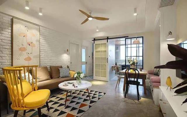 小户型客厅怎么装修才好看？从这些方面入手，颜值很加分