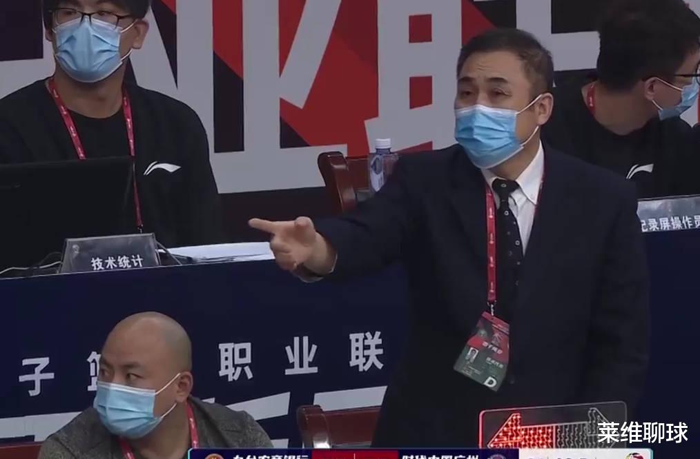约基奇|39号杨宏峰为何无法无天？姚明CBA规则成免死金牌，给他嚣张底气