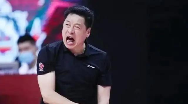 辽宁男篮|叔能忍侄不能忍！艾伦离队倒计时，辽宁打错算盘，上海或成大赢家