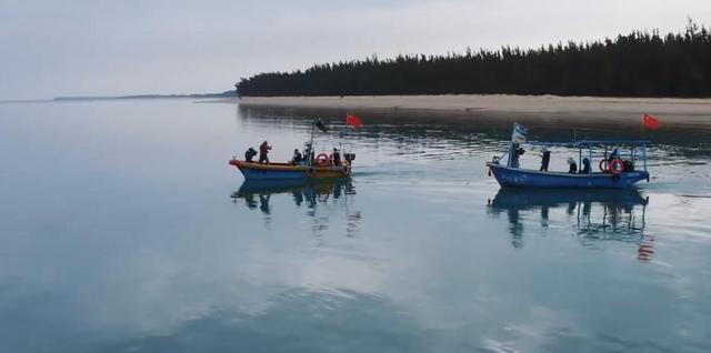 黄磊|《向往6》捕鱼小船翻了,想吃海鲜不容易,社会我“张哥”厉害了