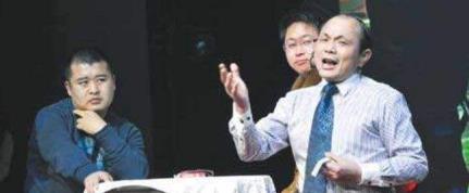 曾一天赢500万,却被信任之人出卖,被砍双腿和三根手指55岁去世