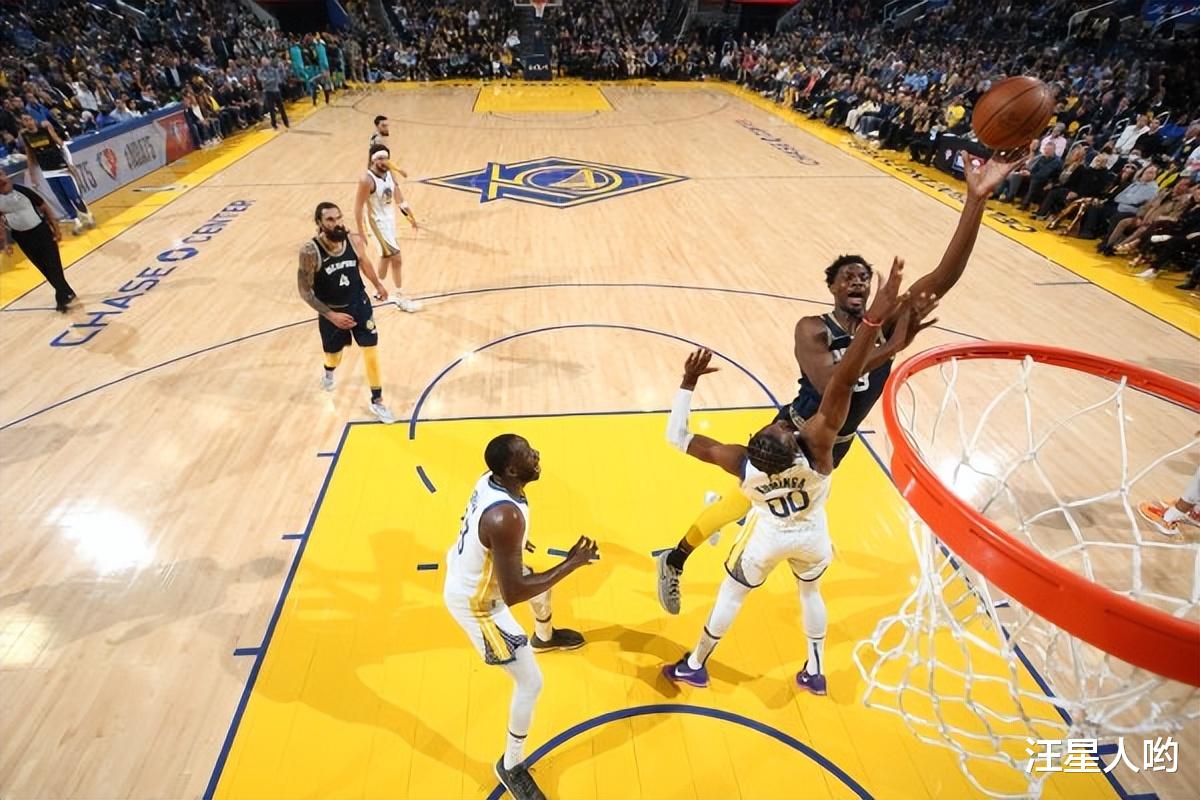 灰熊队|101-98！NBA西部第3绝境大逆转，34岁老将力挽狂澜，创2大纪录