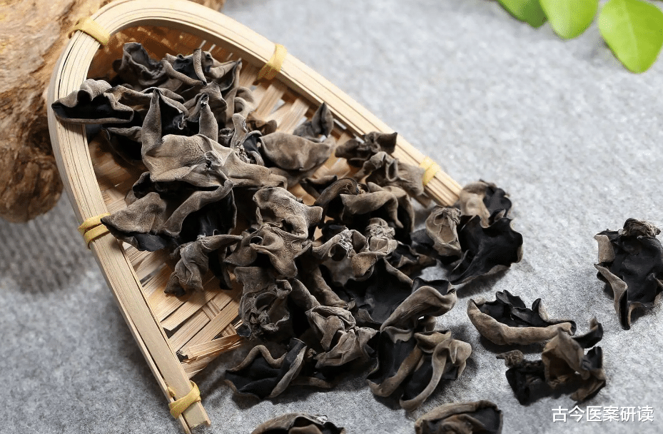 血糖|黑木耳是天然“降糖剂”？建议：养护胰岛、平稳血糖，远离厨房“2黄”