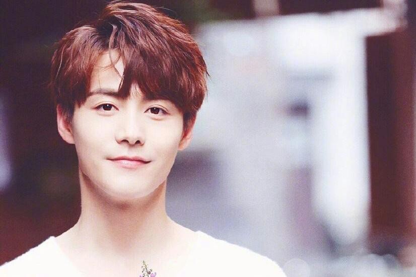 安妮·海瑟薇|生活乱七八糟,被雪藏禁唱十年,一手烂牌打出王炸人生