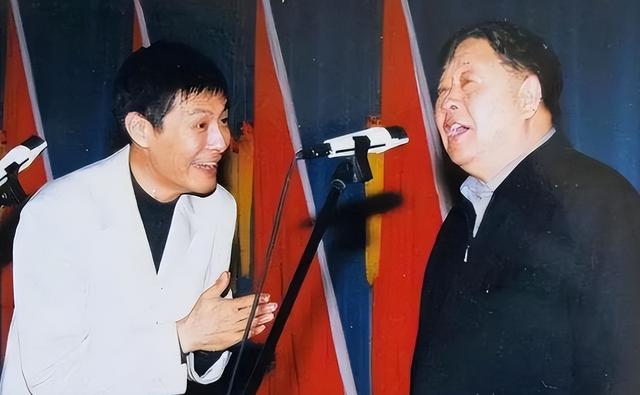 冯巩|从大红大紫到无人问津，刘伟做错了什么？