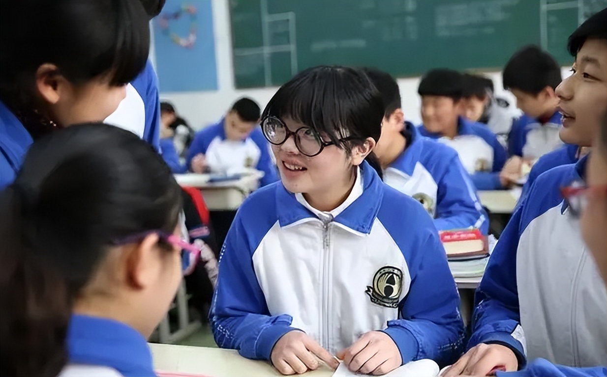 faker|走进职场才知道,重点“凤尾”和普高“鸡头”的差距,还好没选错