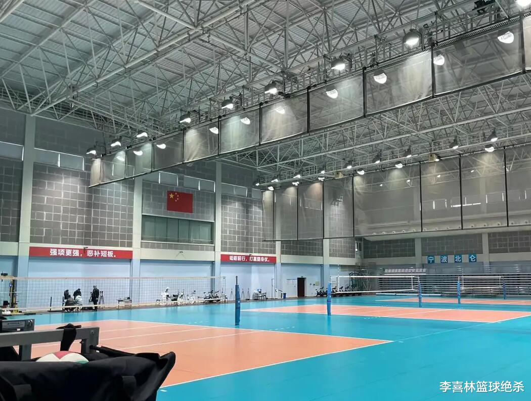 世界冠军|中国女排虎年集训大合影曝光！60人豪阵上线，4大世界冠军缺席