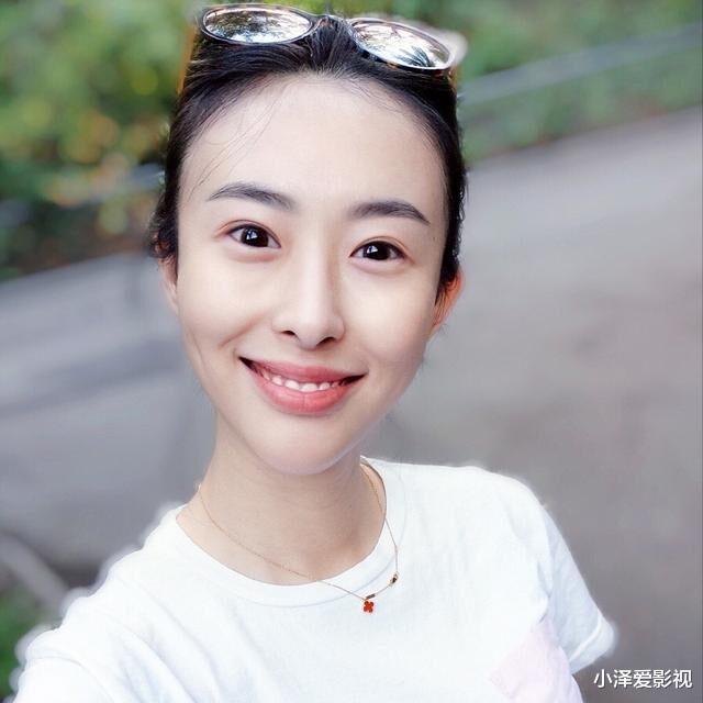 翟凌|“第一车模”翟凌，被男友戏称碧水金睛兽，还曝光了她的不雅视频