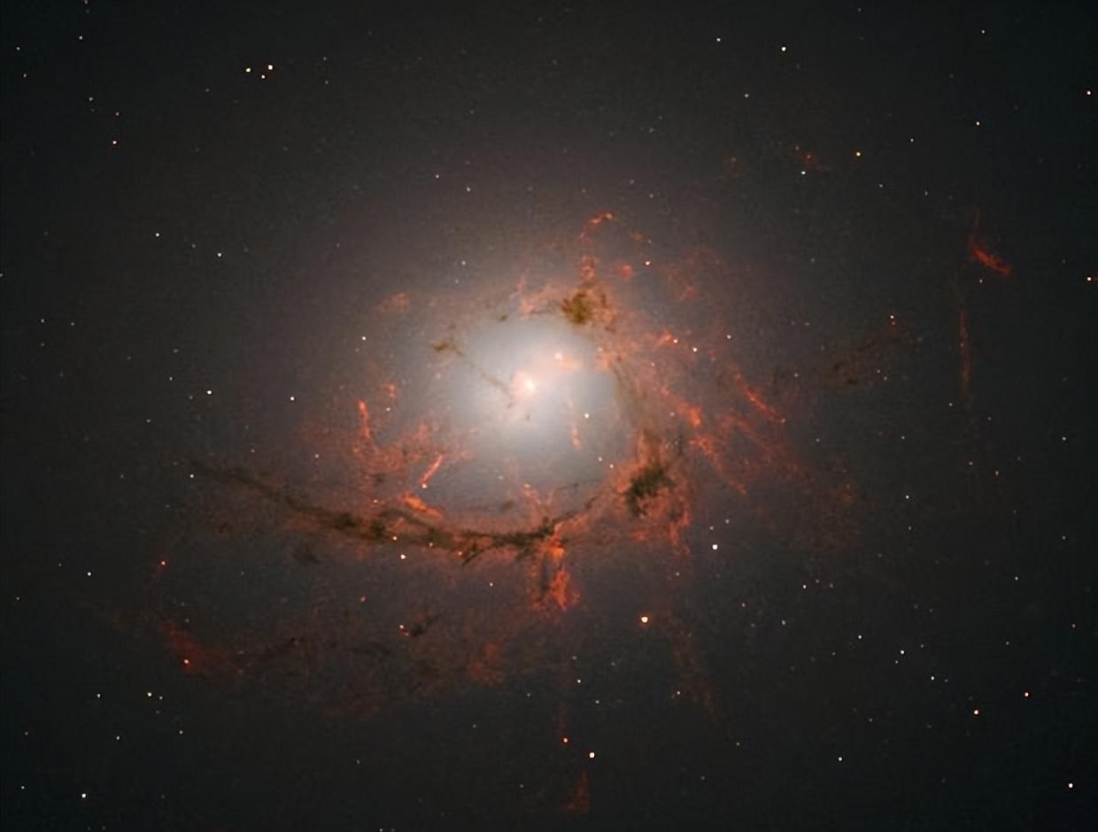 天文学家在宇宙深处,发现了几千条细丝,最长可达33万光年
