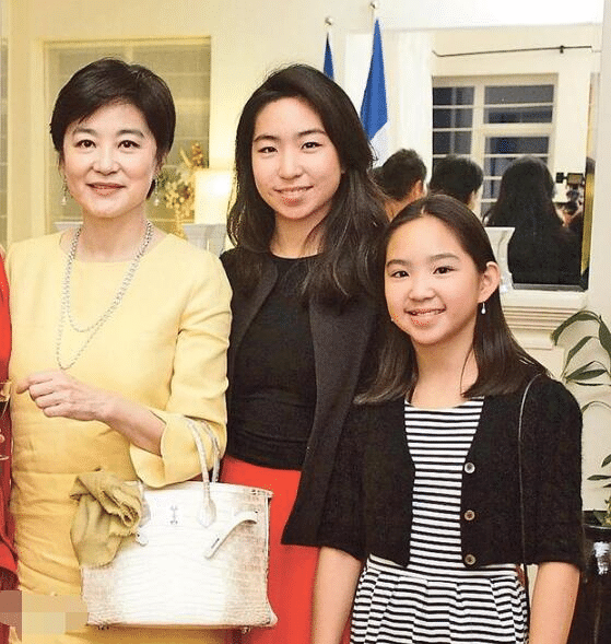 林青霞|林青霞谈13亿豪宅失火：女儿闻讯失声痛哭，她心想有什么好哭的？