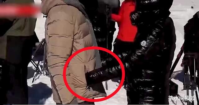 高圆圆|撕领口、叫爸爸、当众献吻…没分寸感的女明星比男明星还过分