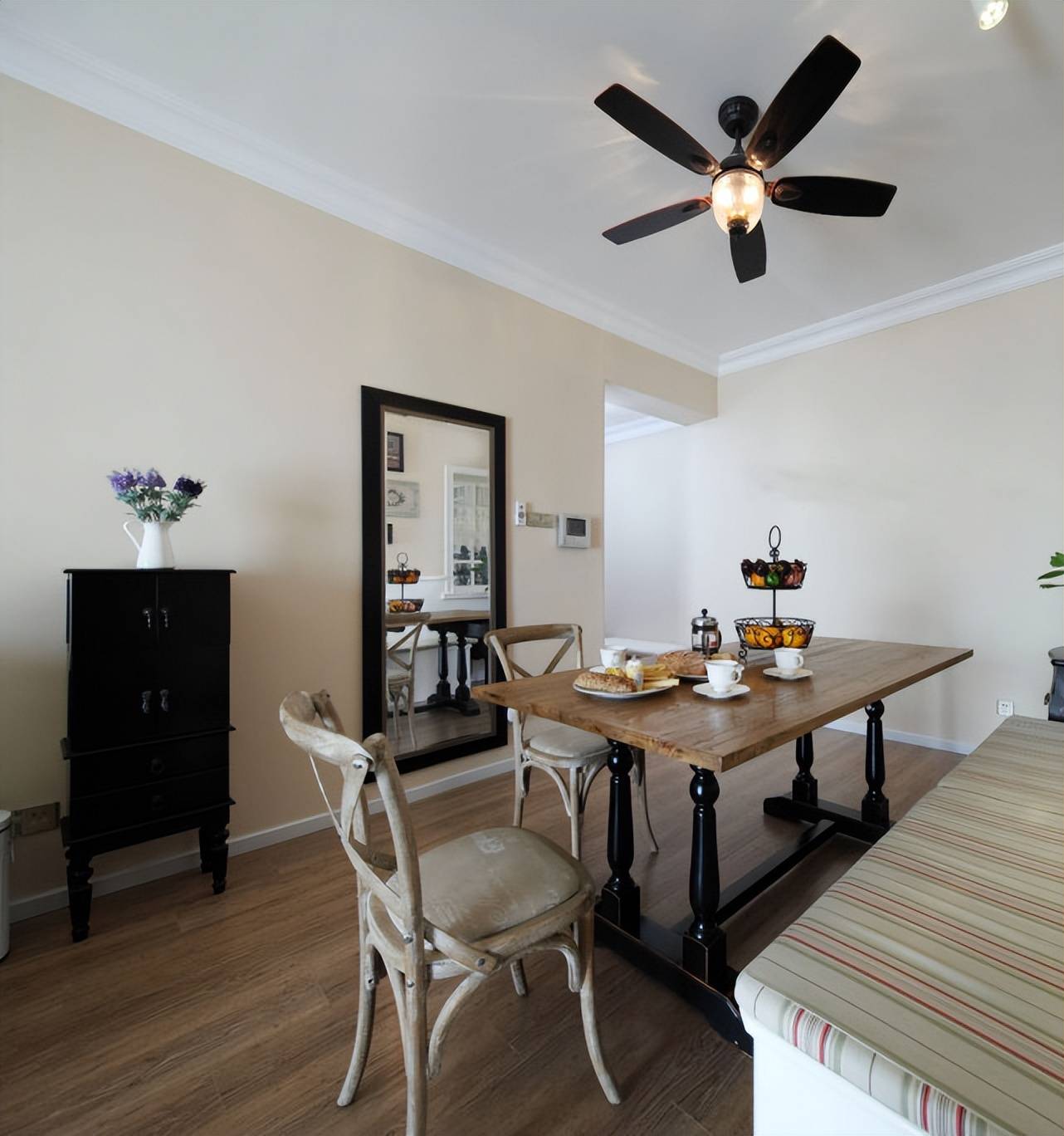 单身5年,相亲了一个女友,一看完我家就直接问:什么时候结婚?