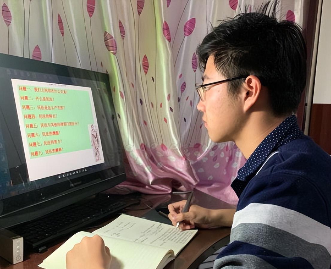 应届生|“我们不招上网课的毕业生”,企业老板的一番话,清醒中透着无奈