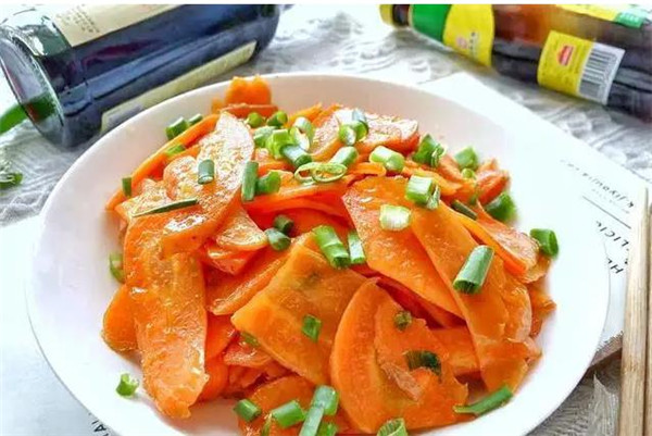 偷偷告诉你！胡萝卜和萝卜其实没有一毛钱关系，最开始不是橙色的