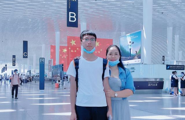 孙卓得知身份后,养父母没问他是怎么想的,却关心民警是怎么说的