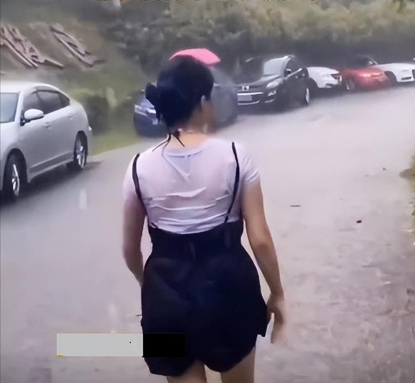 广东,男子跟妻子吵架喊她滚,妻子冒雨出走:恶语伤人透心凉!