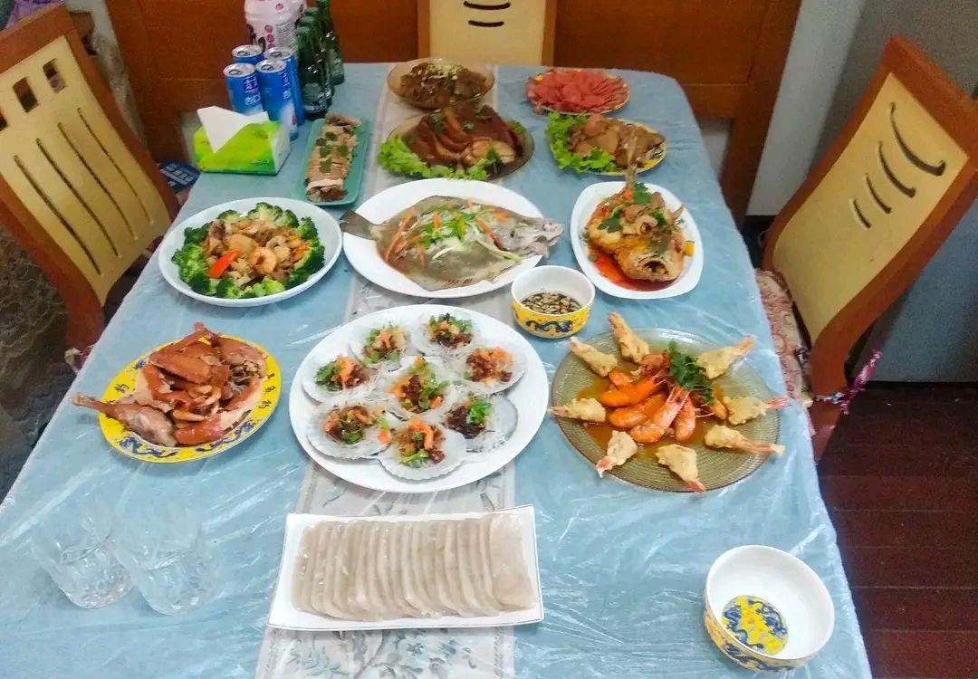 除夕年夜饭,记得:1不说,2要敬,吃3样,忌4事,大吉大利接福气
